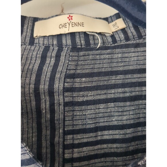 Cheyenne Elegant Black Tunic Top with Striped Pattern and Relaxed Fit - Picture 4 of 12